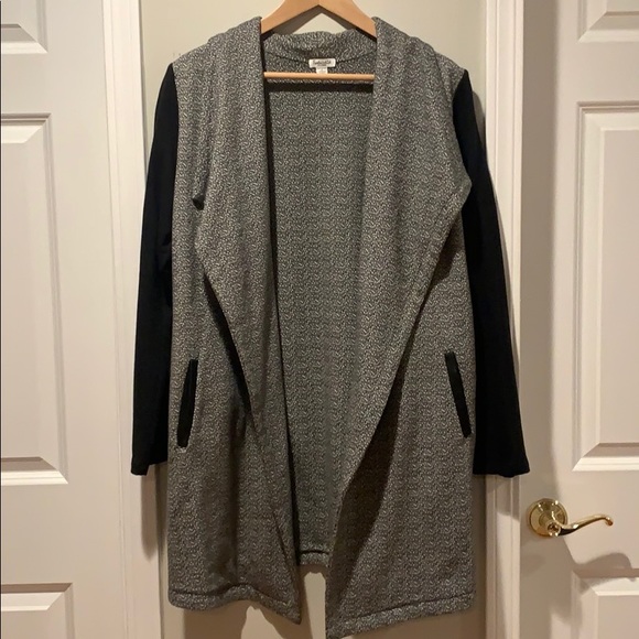 Splendid Jacket in Black and White (XL) - Picture 3 of 9